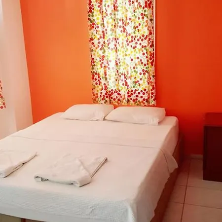 Tolan Aparthotel 3*